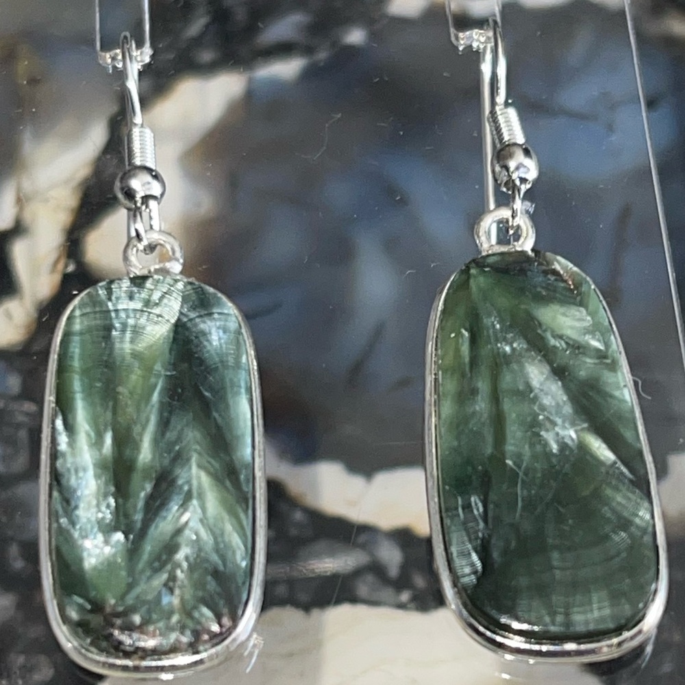 Silver Sheen Green Emerald Seraphinite Pendant 1 7/8”
